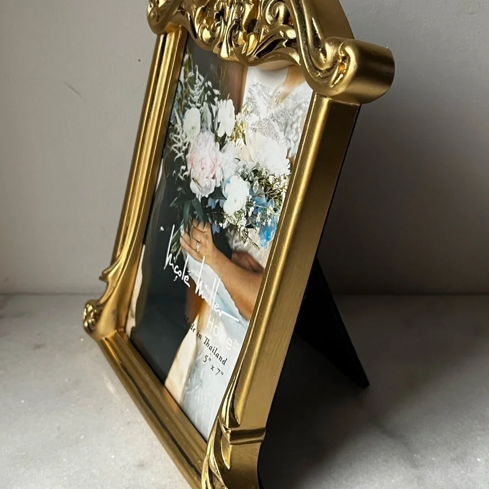 Gold Ornate For 5”x7” Picture Frame New antique style…
